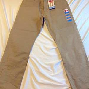 Wrangler straight fit 38x30 Khakis